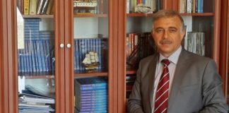 Muhammed Bozdağ’ın çalışma hayatından kesitler… Muhammed Bozdağ, TBMM Yasamadan Sorumlu Genel Sekreter Yardımcısı iken