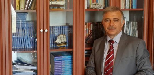 Muhammed Bozdağ’a Fetöcü değilsin Yazısı Sözcü’yü Üzmüş! Muhammed Bozdağ, TBMM Yasamadan Sorumlu Genel Sekreter Yardımcısı iken