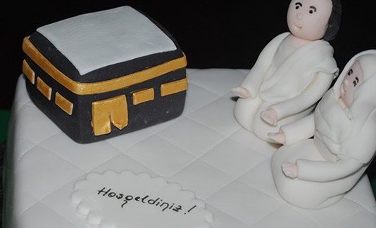 Kabe pastalarıyla yozlaşıyoruz!